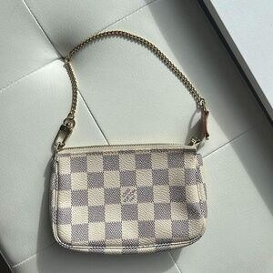 Louis Vuitton Mini Pochette